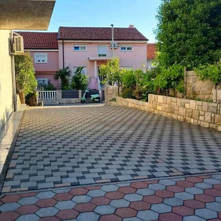 Apartment Gemuetliche Anja